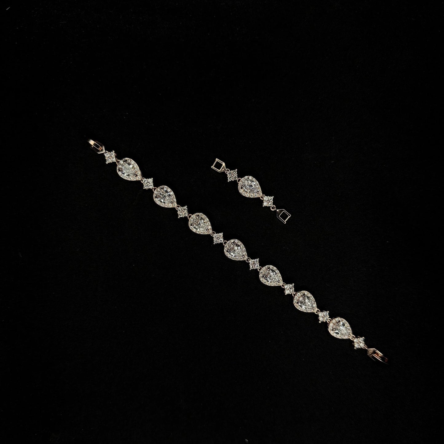 CRYSTAL  – BRACELET